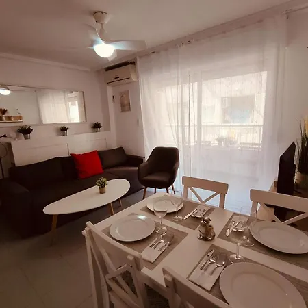 Locos 1, 200m Apartment Torrevieja